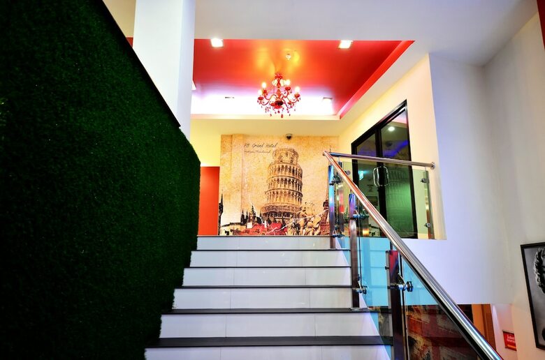 Pb Grand Hotel