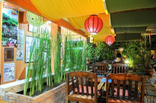 Hostal All In 1 Guesthouse