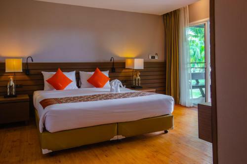 Hotel C&n Kho Khao Beach Resort