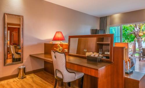Hotel C&n Kho Khao Beach Resort