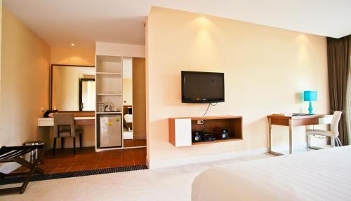 Hotel C&n Kho Khao Beach Resort