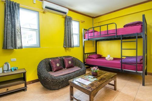 Hostal Central Guesthouse