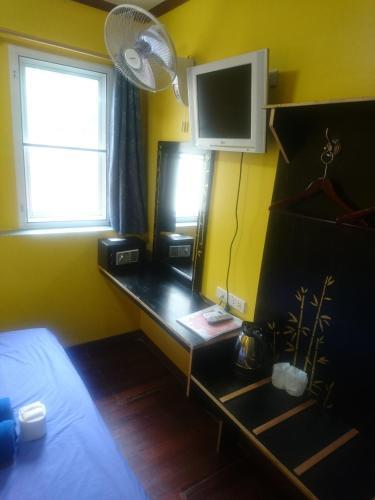Hostal Central Guesthouse