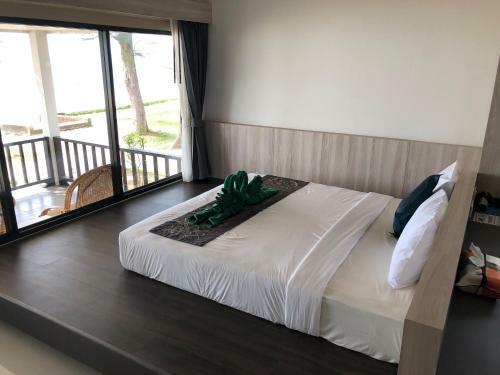 Hotel Nakara Long Beach Resort