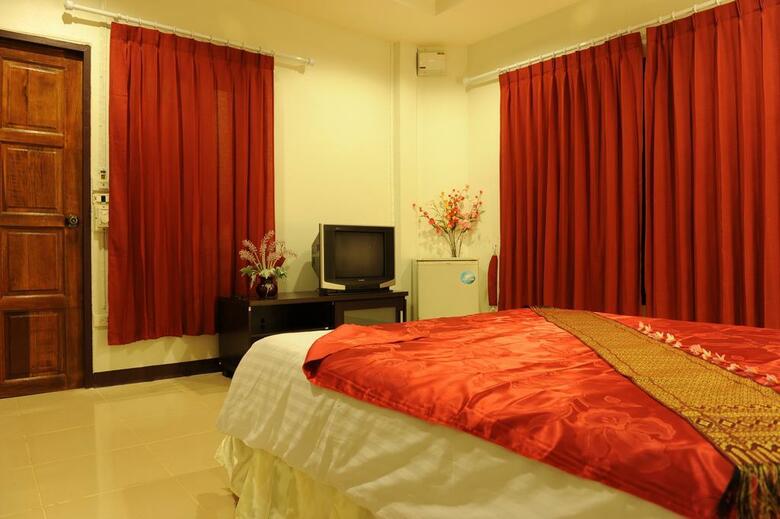 Hotel Moonwalk Lanta Resort
