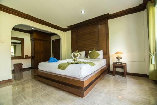 Lanta Nice Beach Resort