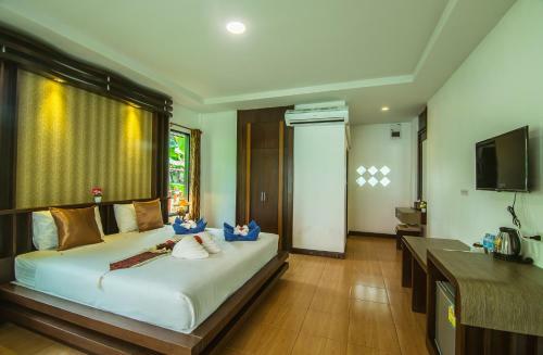 Lanta Nice Beach Resort