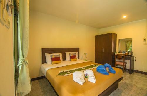 Lanta Nice Beach Resort
