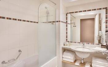 Hotel Fraser Suites Harmonie Paris La Defense