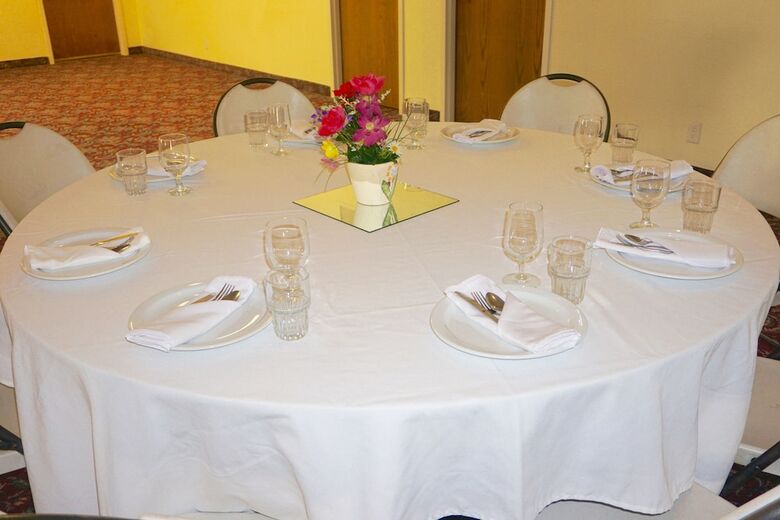 Hotel Heritage Inn Suites
