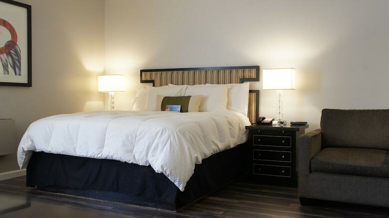 Hotel Heritage Inn Suites