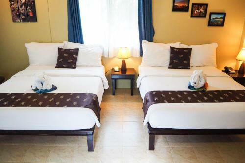 Hotel Lanta Castaway Beach Resort