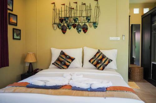 Hotel Lanta Castaway Beach Resort