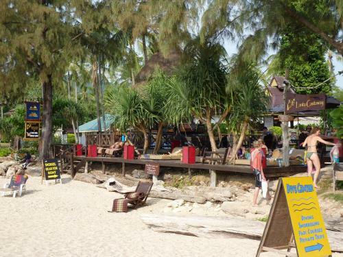 Hotel Lanta Castaway Beach Resort