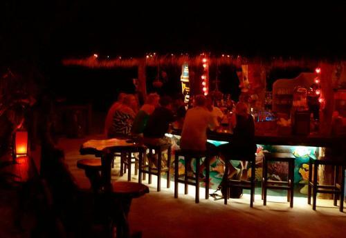 Hotel Lanta Castaway Beach Resort