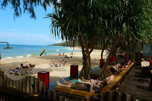 Hotel Lanta Castaway Beach Resort