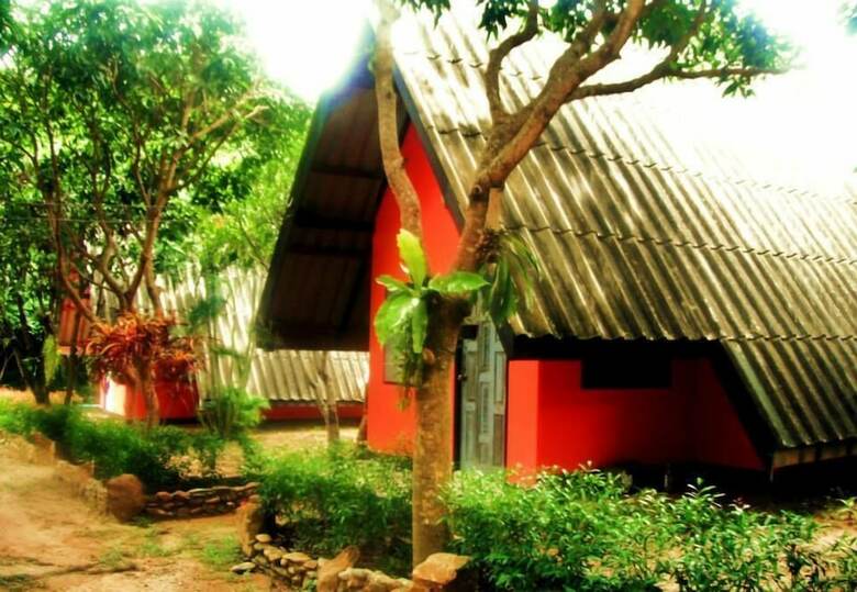 Lodge Cashewnut Tree Bungalows