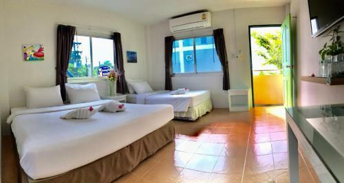 Hotel J.holiday Inn