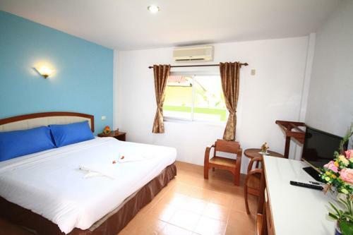 Hotel J.holiday Inn