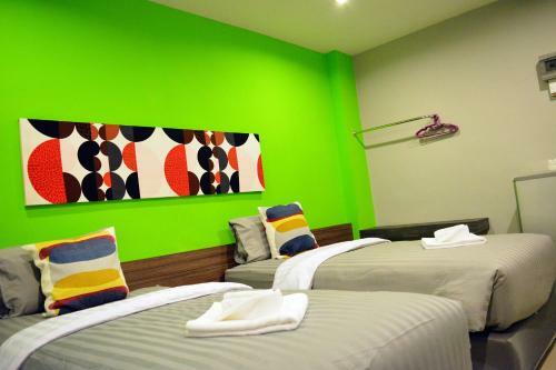Hotel Krabi Inn & Omm