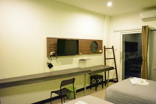 Hotel Krabi Inn & Omm