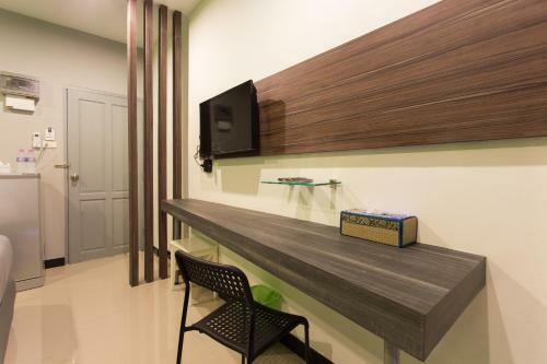 Hotel Krabi Inn & Omm