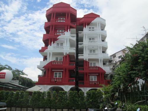 Hostal The Royal Guest House