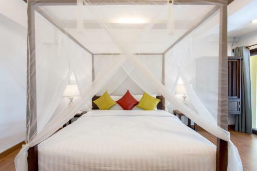 Hotel Night Bazaar Inn