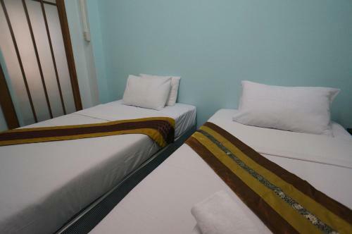 Hostal Manee House