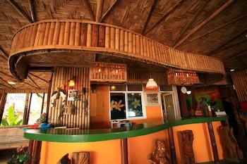 Hotel Cha-ba Bungalow & Art Gallery