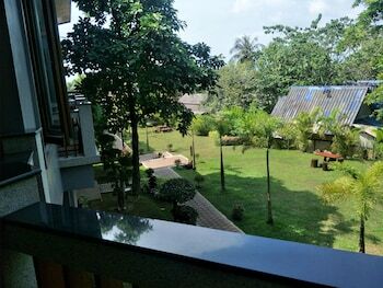 Hotel Lanta Intanin Resort