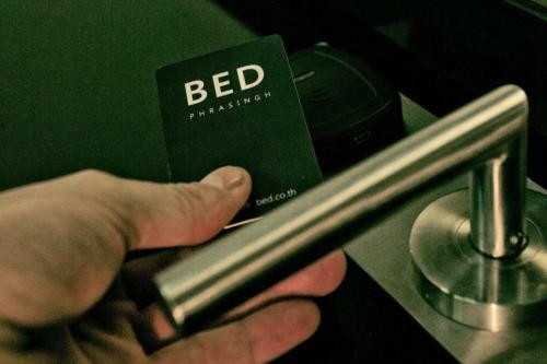 Bed Phrasingh Hotel