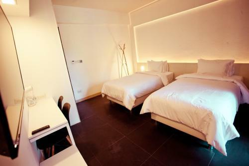 Bed Phrasingh Hotel