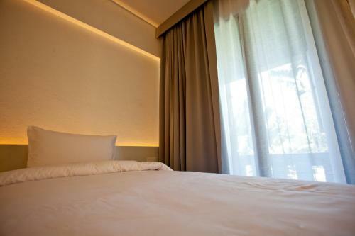 Bed Phrasingh Hotel