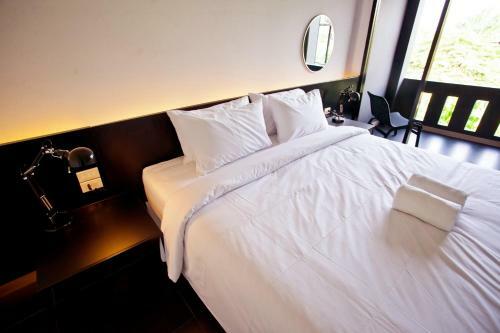 Bed Phrasingh Hotel