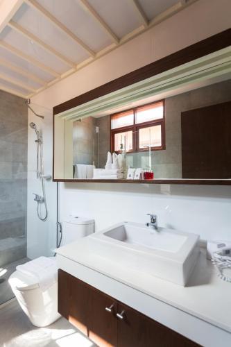 Amatapura Beachfront Villa 15