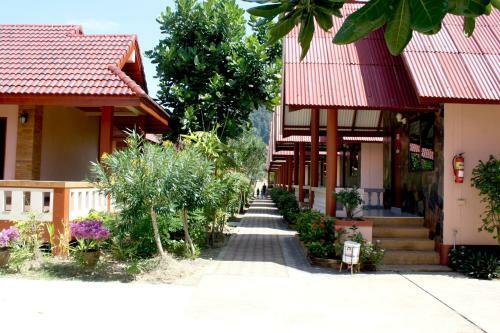 Hotel D.r. Lanta Bay Resort