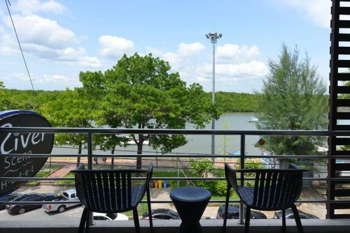 Hostal The River Scene