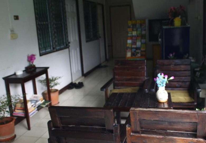Hostal Ampawan Guesthouse