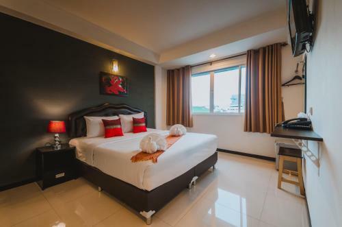 Th Beach Hotel