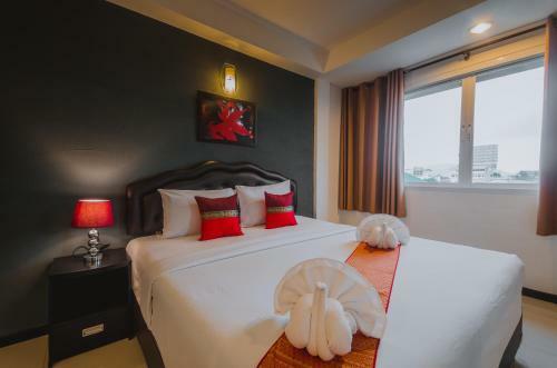 Th Beach Hotel
