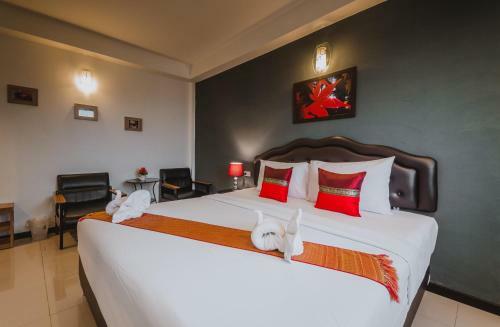 Th Beach Hotel