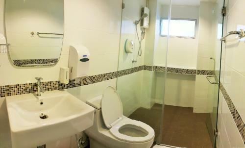 Th Beach Hotel
