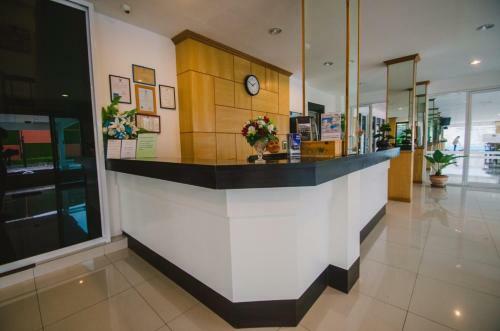 Th Beach Hotel