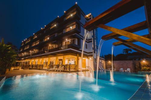 Th Beach Hotel
