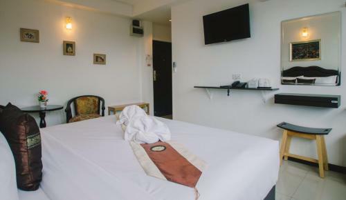Th Beach Hotel