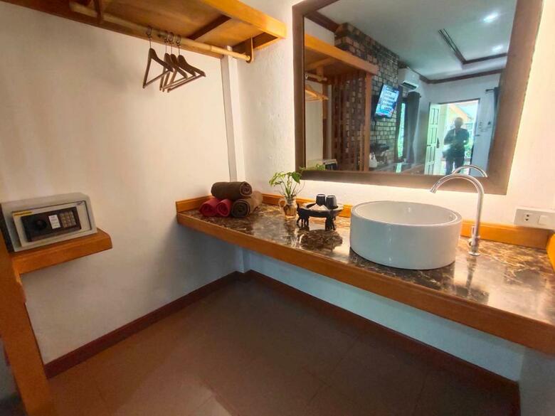 Hotel Lanta Riviera Resort