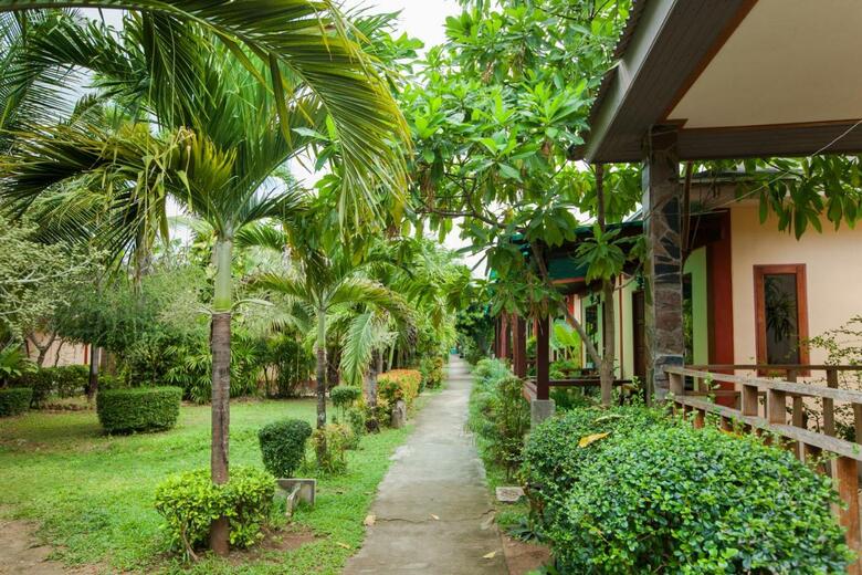 Hotel Lanta Riviera Resort