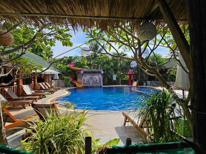 Hotel Lanta Riviera Resort