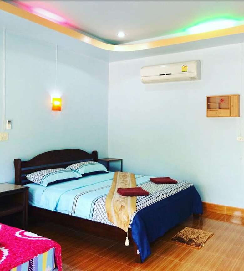 Hostal Phu Lanta Life